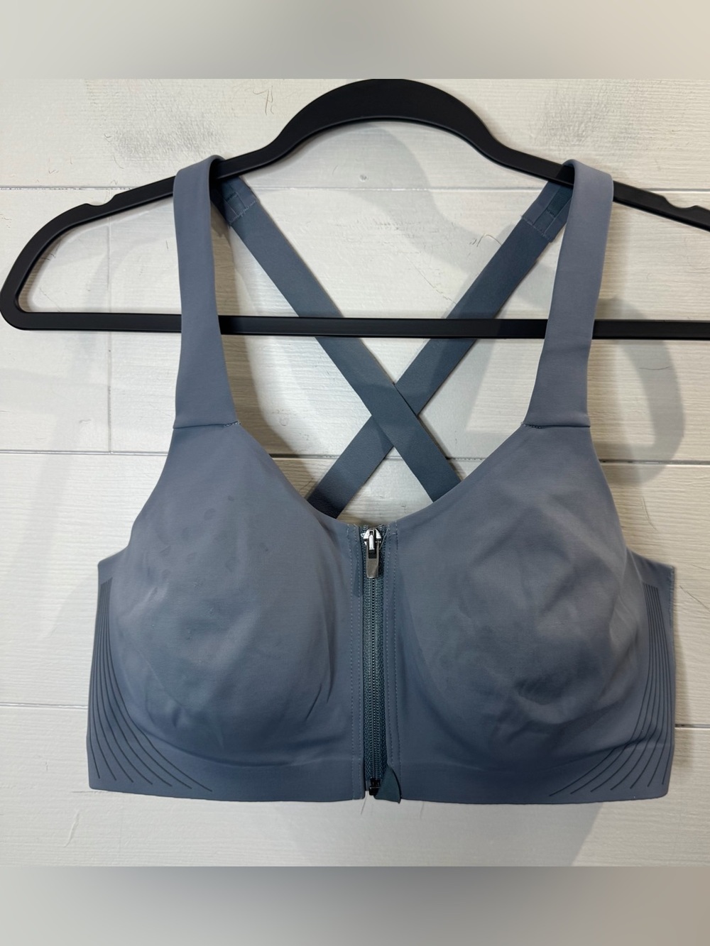 Victoria's Secret VSX Women’s Front-Zip Sports Bra - Gray Size 34DD - Picture 1 of 7